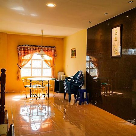 Villa Bukit Indah Brastagi / Berastagi Kültér fotó