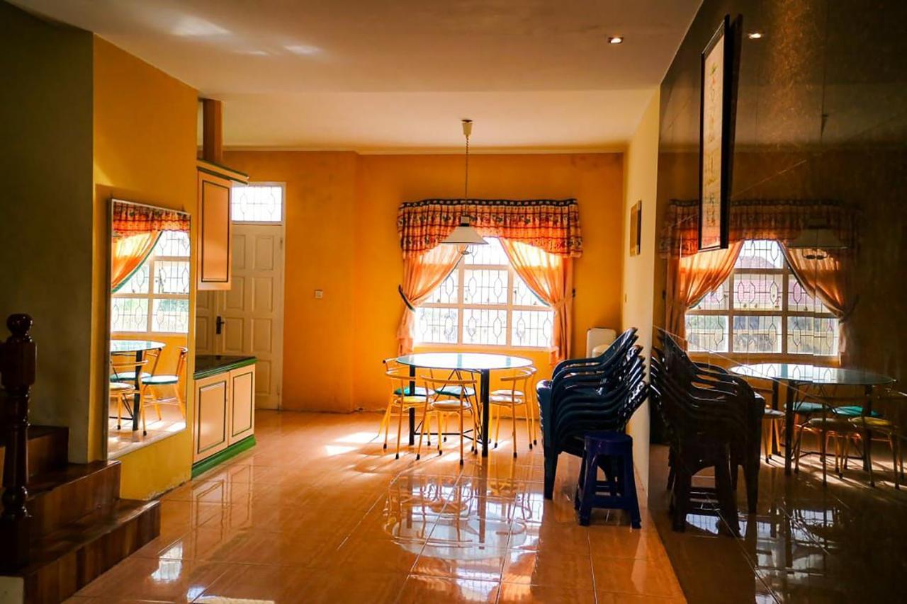 Villa Bukit Indah Brastagi / Berastagi Kültér fotó