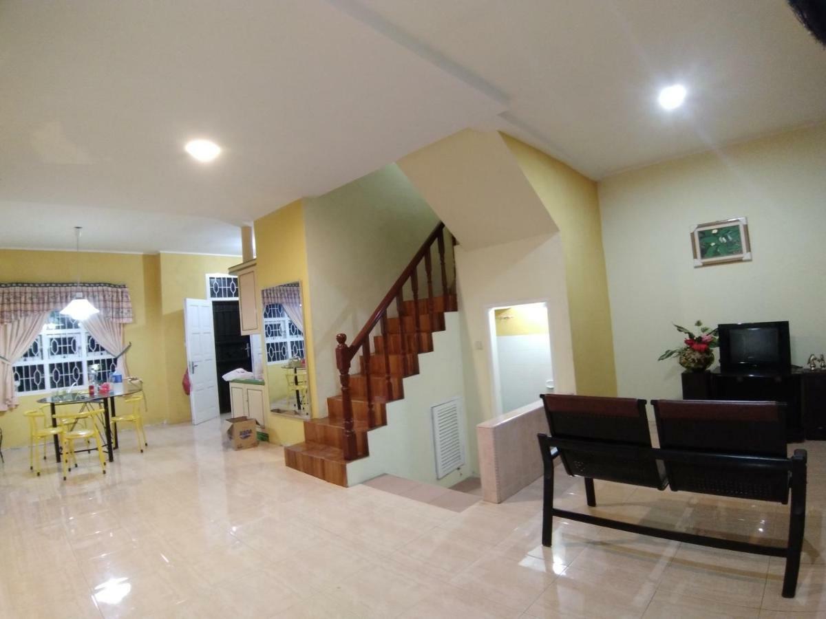 Villa Bukit Indah Brastagi / Berastagi Kültér fotó