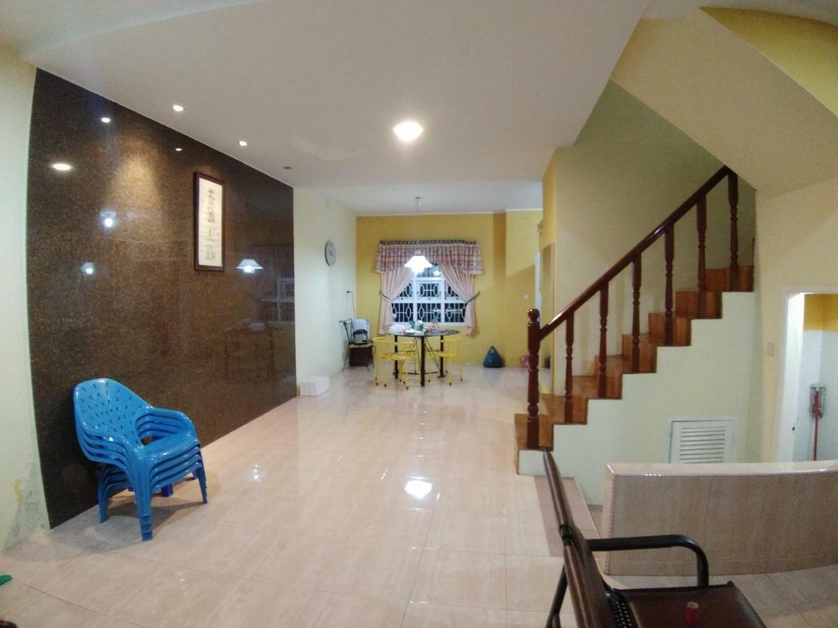 Villa Bukit Indah Brastagi / Berastagi Kültér fotó